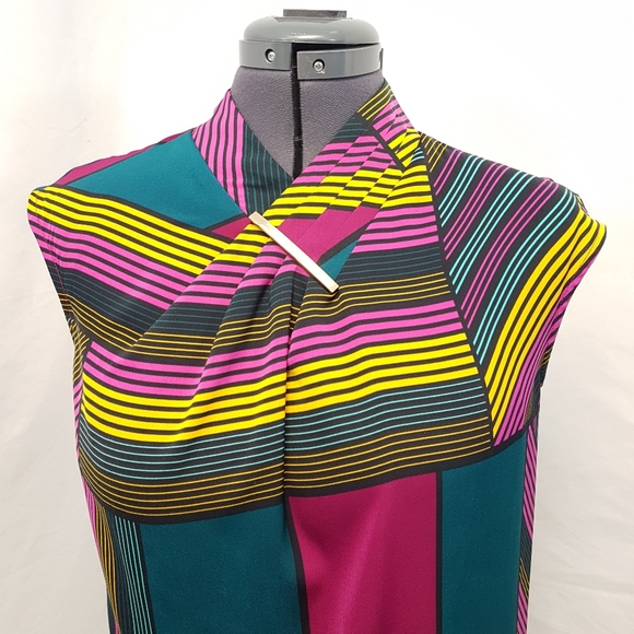 Vintage, Bright Geometric, sleeveless blouse. - Picture 2 of 7